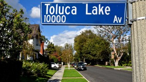 L. A. Times  Neighborhood Spotlight: <br .>Toluca Lake is a homey backdrop for Hollywood elite