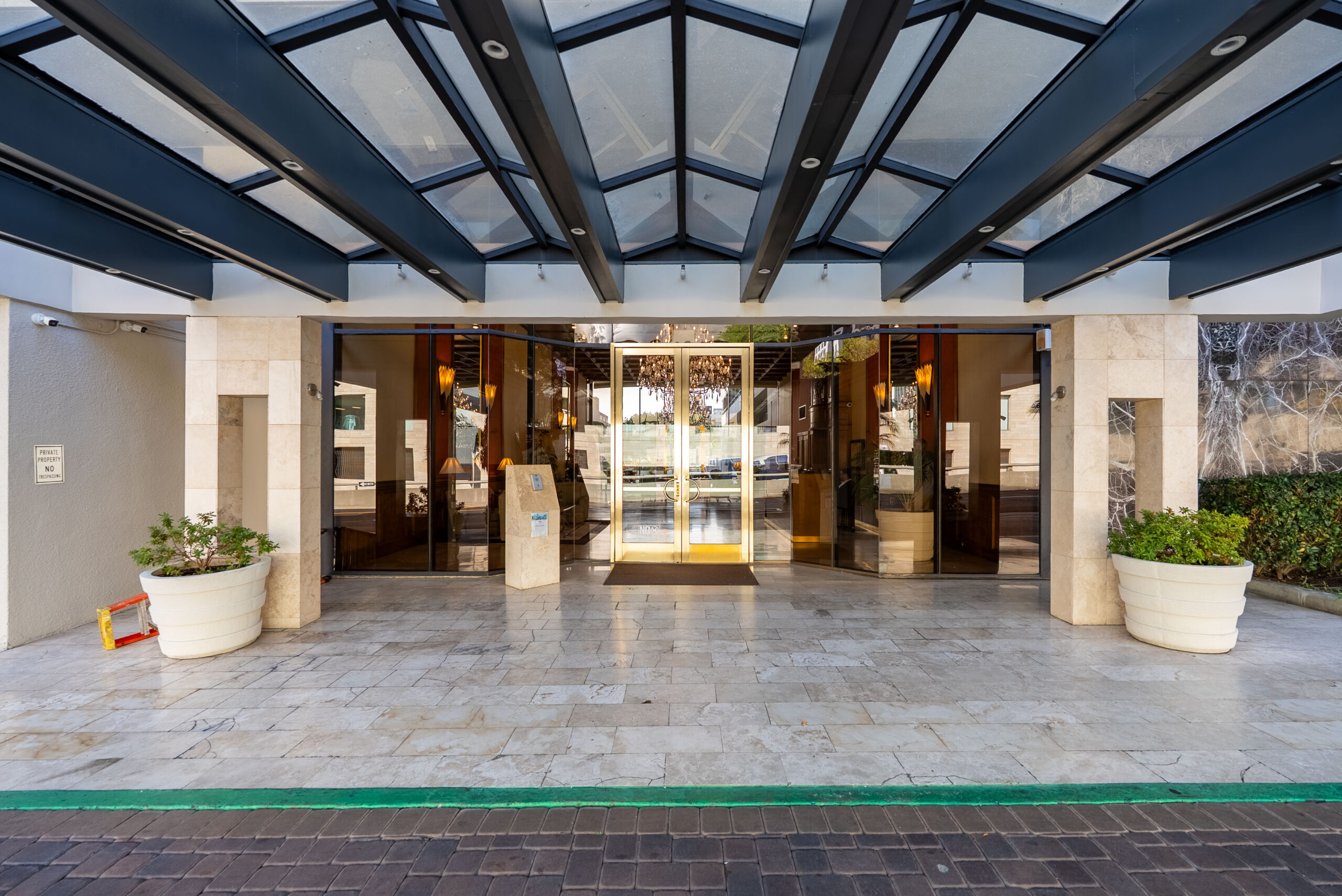 03 121 S Hope St Los Angeles_LR-10