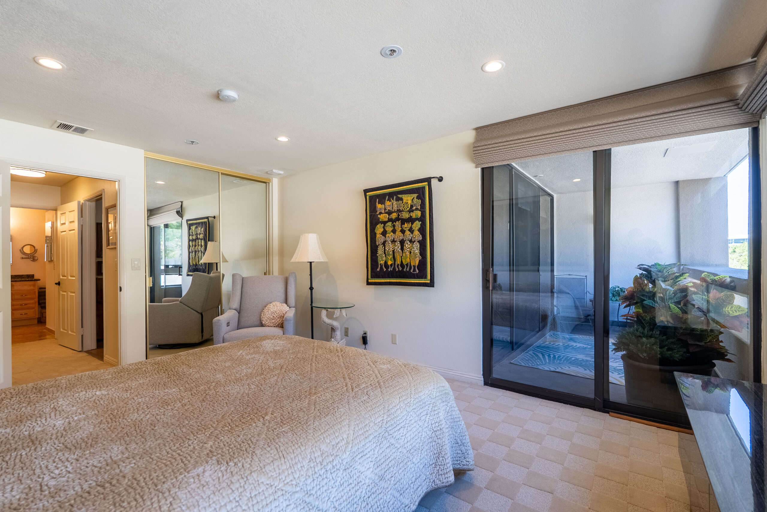19 121 S Hope St Los Angeles_LR-33