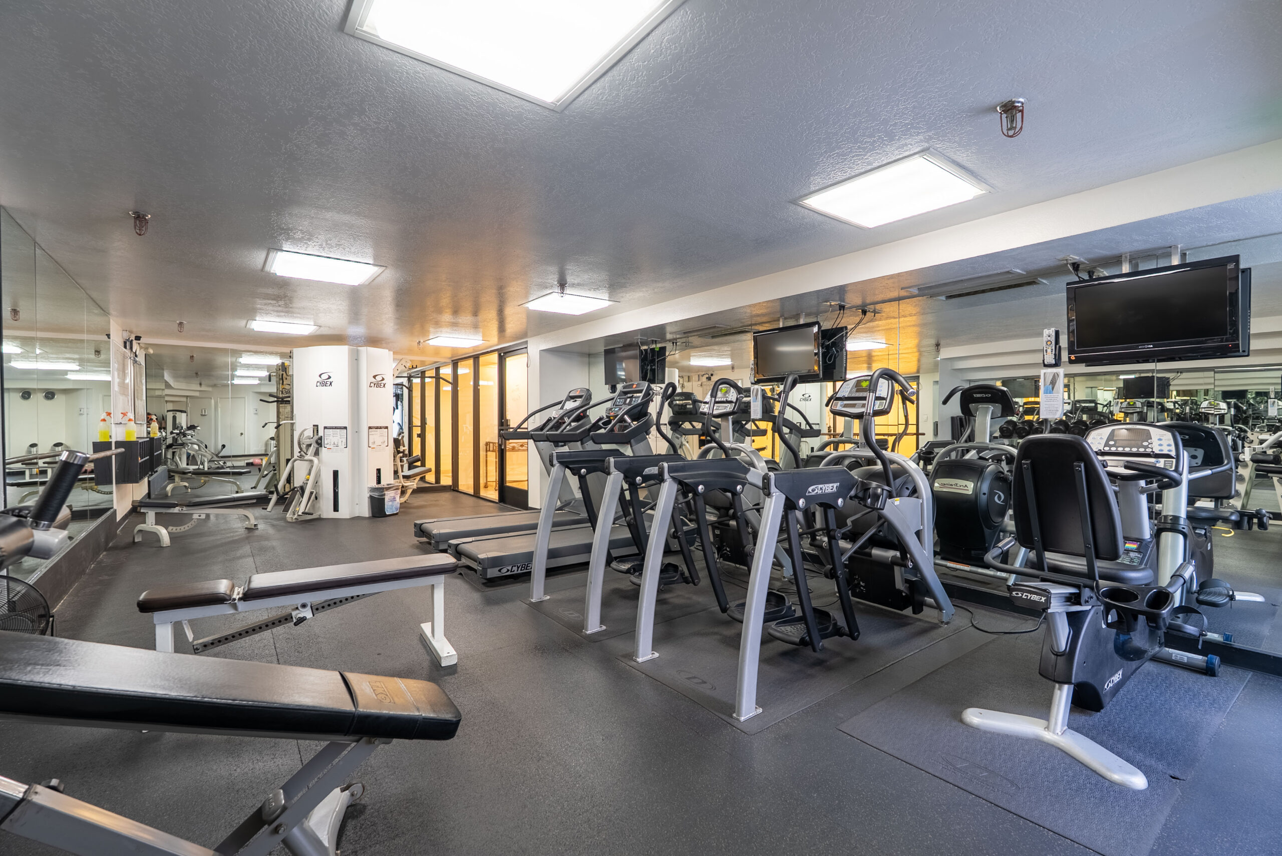 34 121 S Hope St Los Angeles_LR-61